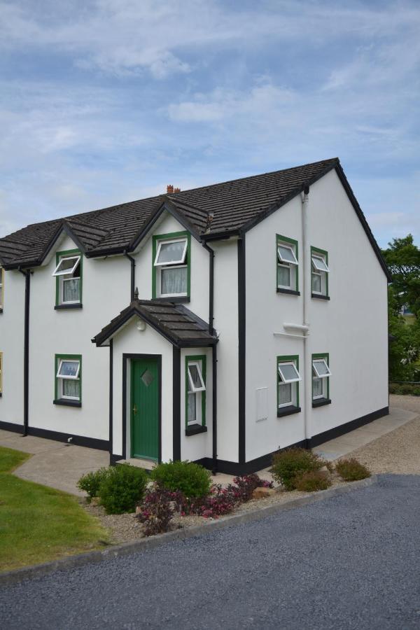 Riverbank Cottages Scarriff  Exterior photo
